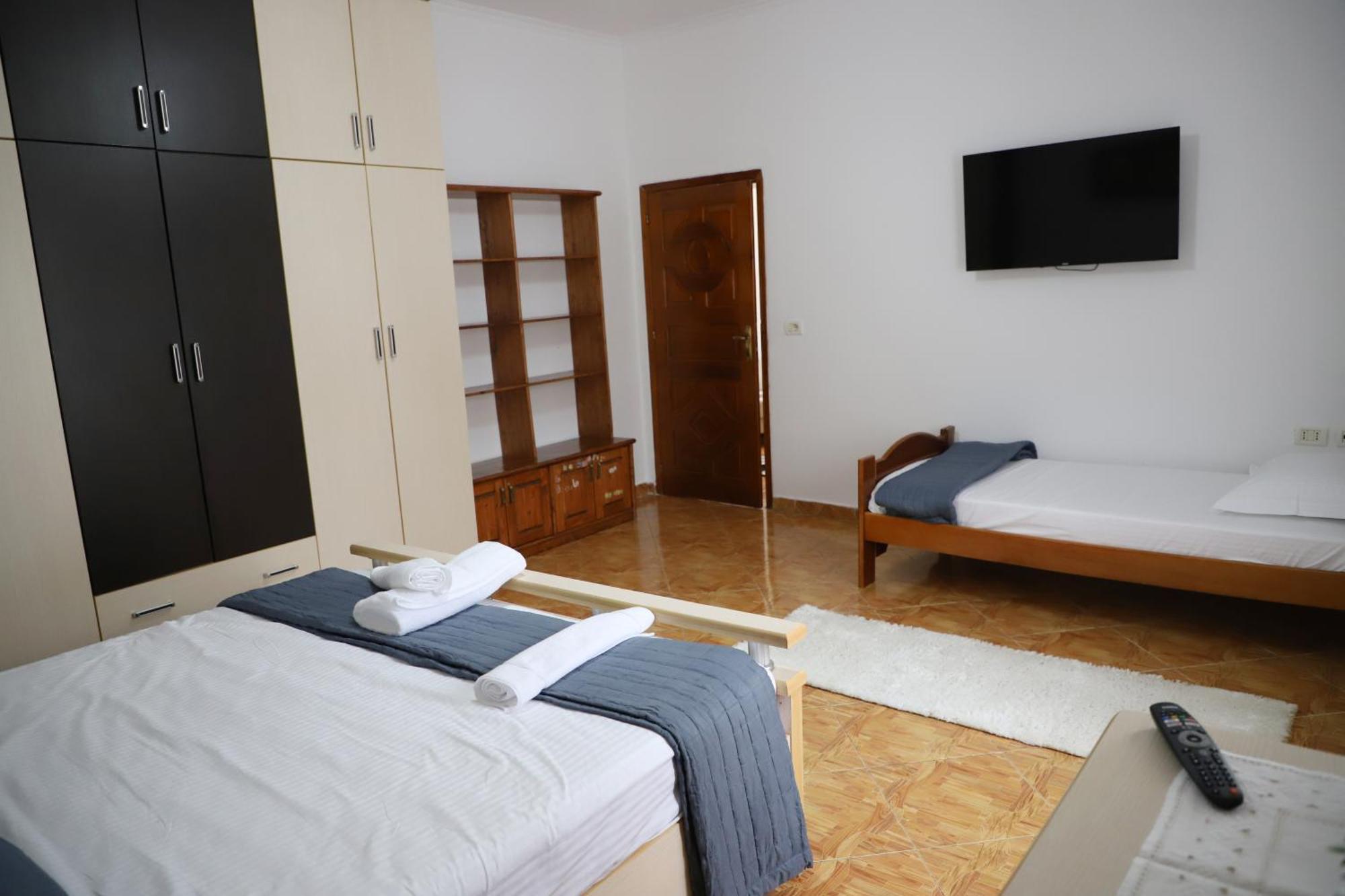 Apartment Xheison Berat Exterior foto